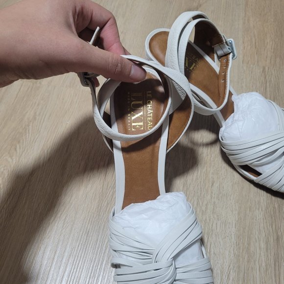 White leather strappy heel sandals Le Chateau - Picture 2 of 7